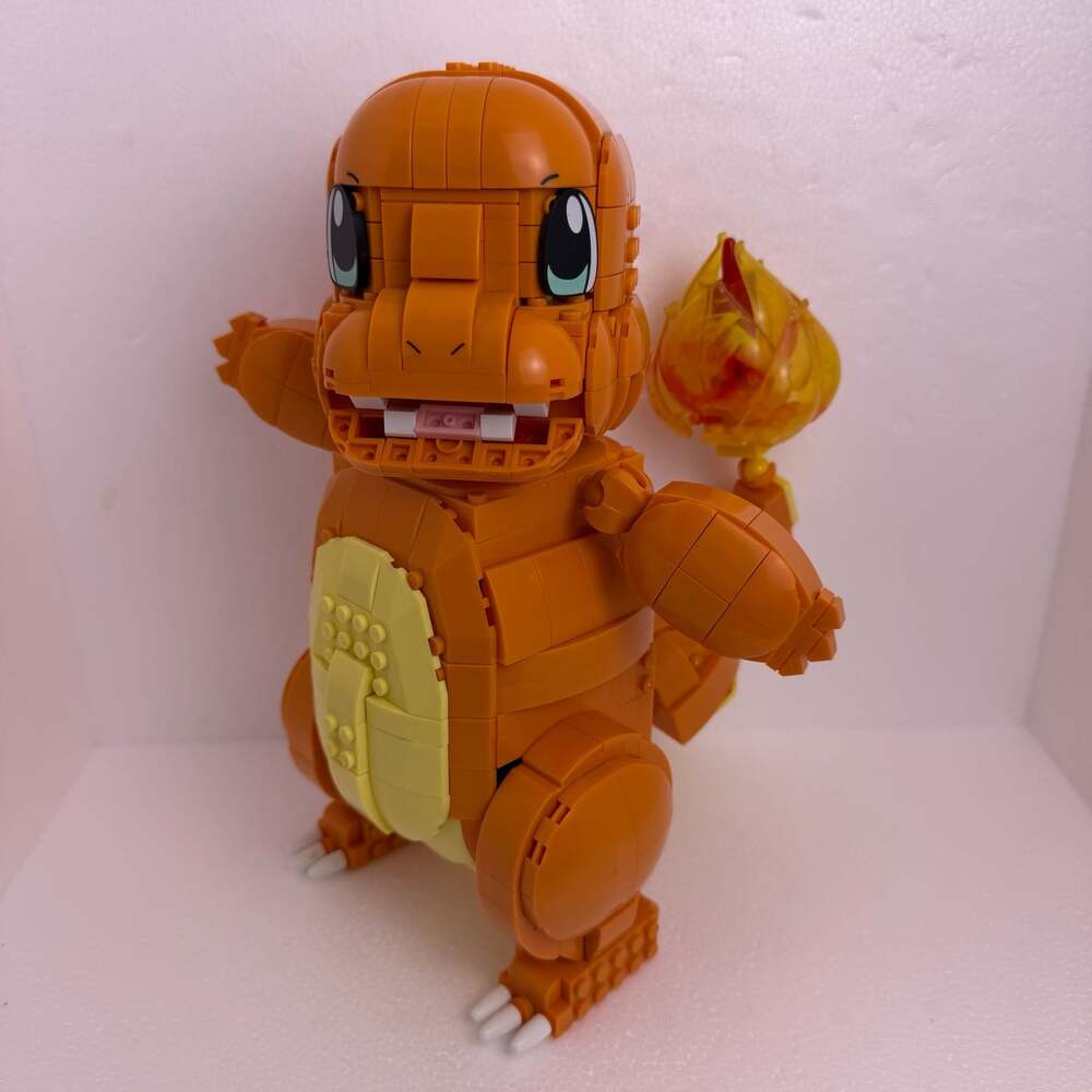 Mega Construx Pokemon Jumbo Charmander Building Set (750 Pieces)